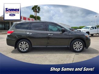 Used 2015 Nissan Pathfinder SV image 1