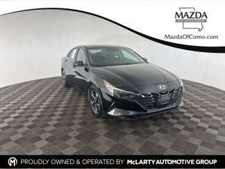 Used 2022 Hyundai Elantra Limited w/ Preferred Accessory Package image 1