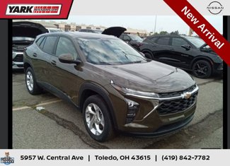 Used 2024 Chevrolet Trax LS w/ LS Convenience Package image 1
