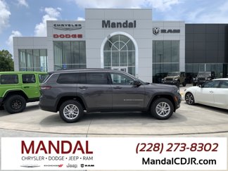 New 2025 Jeep Grand Cherokee L Laredo image 1