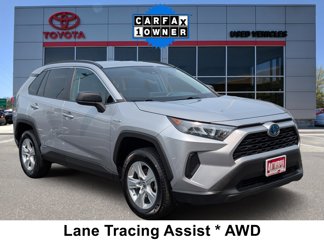 Used 2020 Toyota RAV4 LE image 1