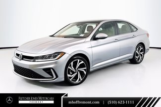 Used 2025 Volkswagen Jetta SEL image 1