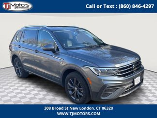 Used 2022 Volkswagen Tiguan SE image 1