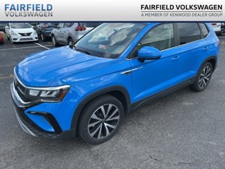 Certified 2022 Volkswagen Taos SE image 1