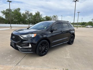 Used 2020 Ford Edge ST-Line w/ Cold Weather Package image 1