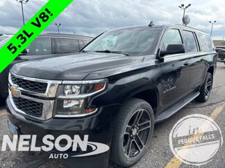 Used 2017 Chevrolet Suburban LT image 1
