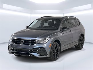 Used 2024 Volkswagen Tiguan SE R-Line image 1