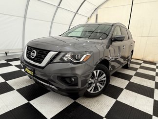 Used 2020 Nissan Pathfinder SL image 1