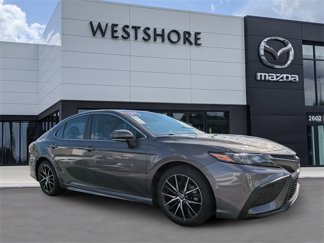 Used 2023 Toyota Camry SE image 1