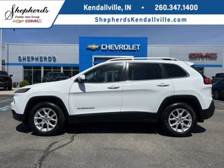 Used 2016 Jeep Cherokee Latitude w/ Cold Weather Group image 1