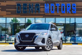 Used 2023 Nissan Kicks SV image 1