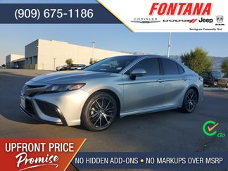 Used 2024 Toyota Camry SE image 1