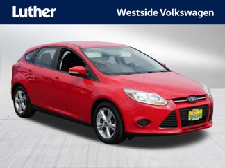 Used 2013 Ford Focus SE w/ SE Winter Pkg image 1