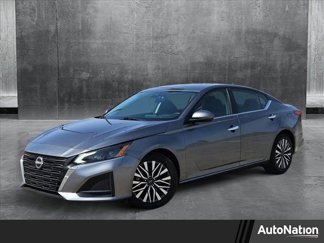 Used 2023 Nissan Altima 2.5 SV image 1