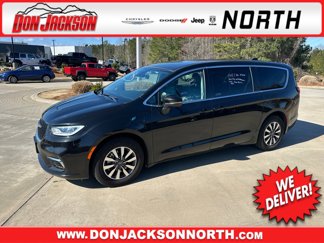 Used 2023 Chrysler Pacifica Touring-L image 1