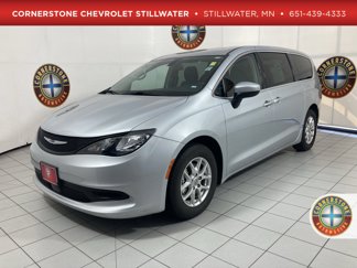 Used 2022 Chrysler Voyager LX image 1