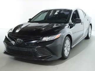 Used 2018 Toyota Camry LE image 1