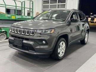 Used 2022 Jeep Compass Latitude image 1