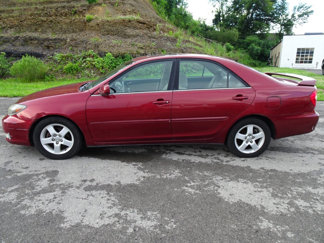 Used 2004 Toyota Camry SE image 1
