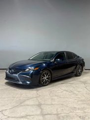 Used 2021 Toyota Camry SE image 1