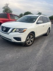 Used 2019 Nissan Pathfinder S image 1