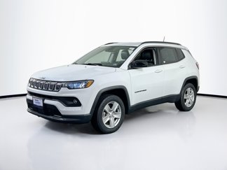 Used 2022 Jeep Compass Latitude image 1