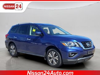 Used 2017 Nissan Pathfinder SV image 1