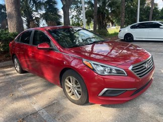 Used 2017 Hyundai Sonata SE w/ Cargo Package image 1
