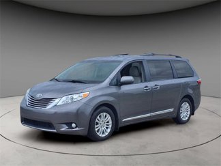Used 2017 Toyota Sienna XLE image 1