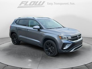 Certified 2022 Volkswagen Taos SE image 1