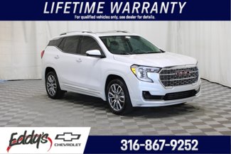 Used 2023 GMC Terrain Denali image 1