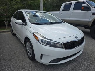Used 2017 Kia Forte LX image 1