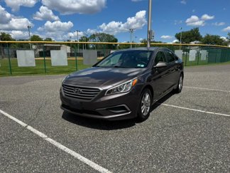 Used 2017 Hyundai Sonata SE image 1