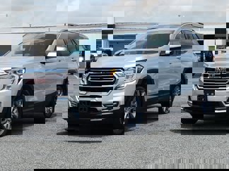Used 2022 GMC Terrain SLT image 1