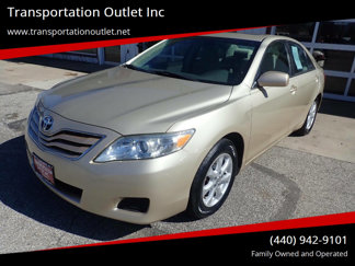 Used 2011 Toyota Camry LE image 1