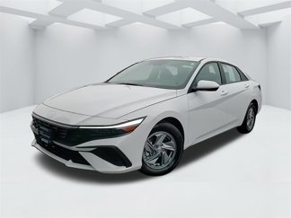 Certified 2024 Hyundai Elantra SE image 1