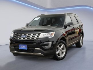 Certified 2017 Ford Explorer XLT w/ Equipment Group 201A image 1