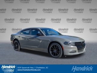 Used 2017 Dodge Charger SE w/ Blacktop Package image 1