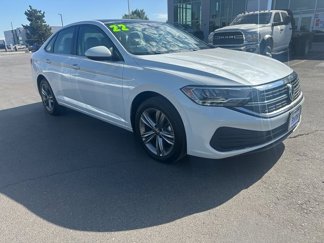 Used 2022 Volkswagen Jetta SE image 1