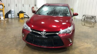Used 2017 Toyota Camry SE image 1