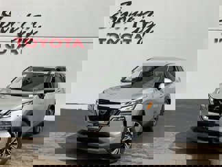 Used 2023 Nissan Rogue SV image 1