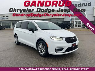 New 2025 Chrysler Pacifica Select image 1