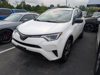Used 2017 Toyota RAV4 LE image 1