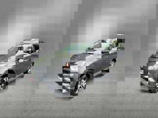 Used 2018 Toyota RAV4 LE image 1