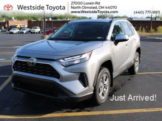Used 2022 Toyota RAV4 XLE image 1