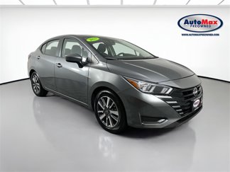 Used 2023 Nissan Versa SV image 1
