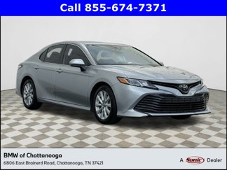 Used 2020 Toyota Camry LE image 1