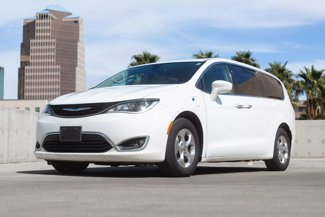 Used 2019 Chrysler Pacifica Touring Plus image 1