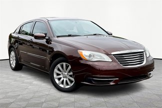 Used 2013 Chrysler 200 Touring image 1