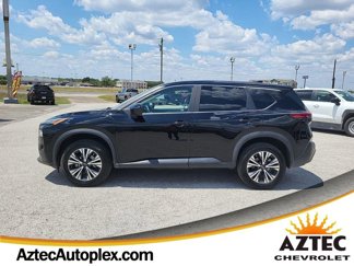 Used 2023 Nissan Rogue SV image 1